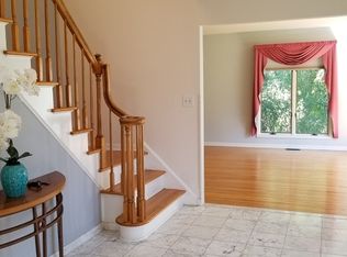 3 Romney Ct, Lafayette, NJ 07848