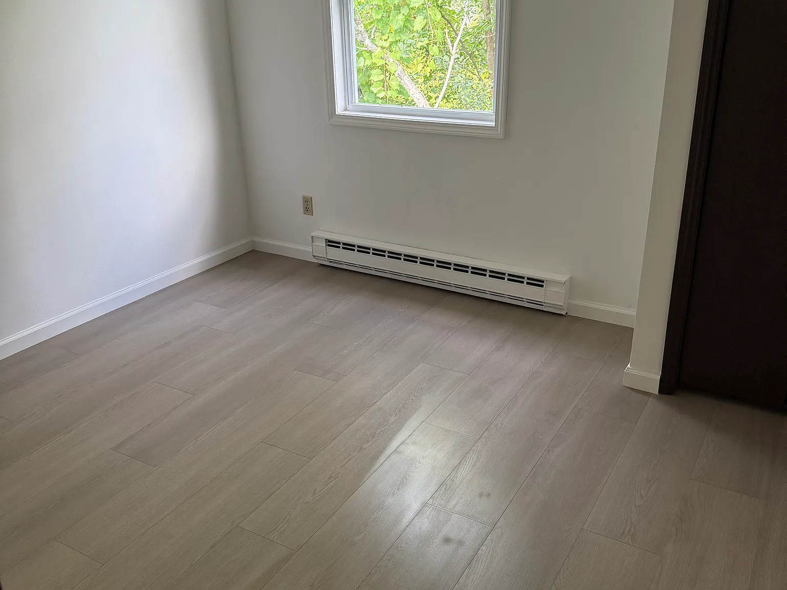 3 bed, 1.5 bath, 1375 sqft, $1,850 — Photo 3