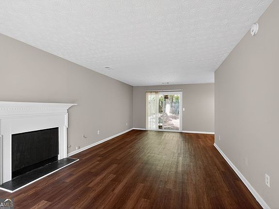 4th image of 814 Hemingway Rd