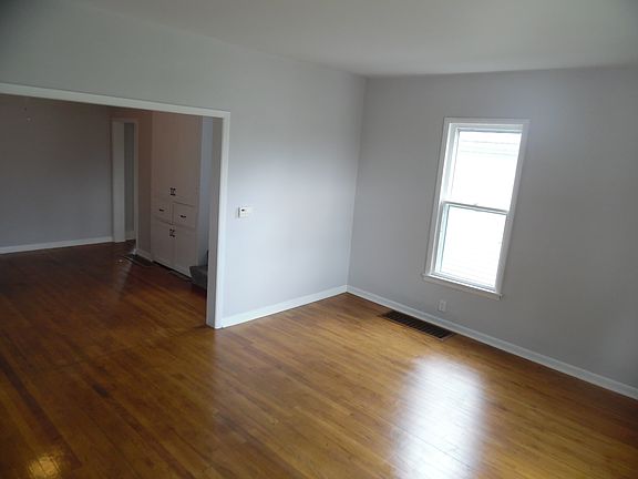 Airy, bright living room