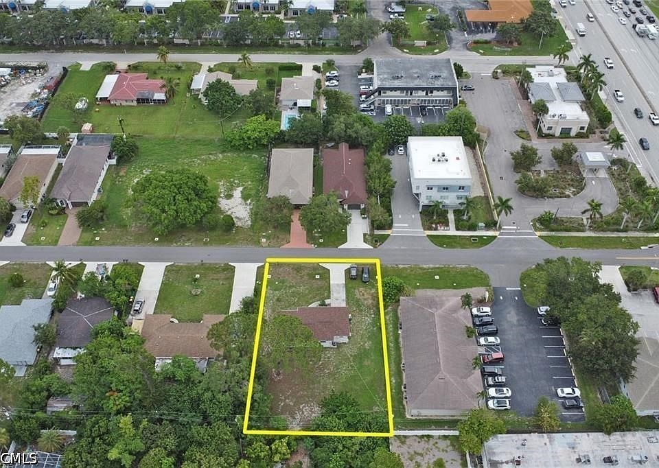 1st image of 870 109th Ave N