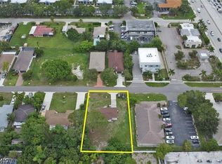 870 109th Ave N, Naples, FL 34108