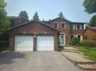34 Briarwood Rd, Markham, ON L3R 2X2