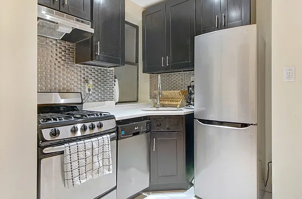 Rented by R New York | media 4