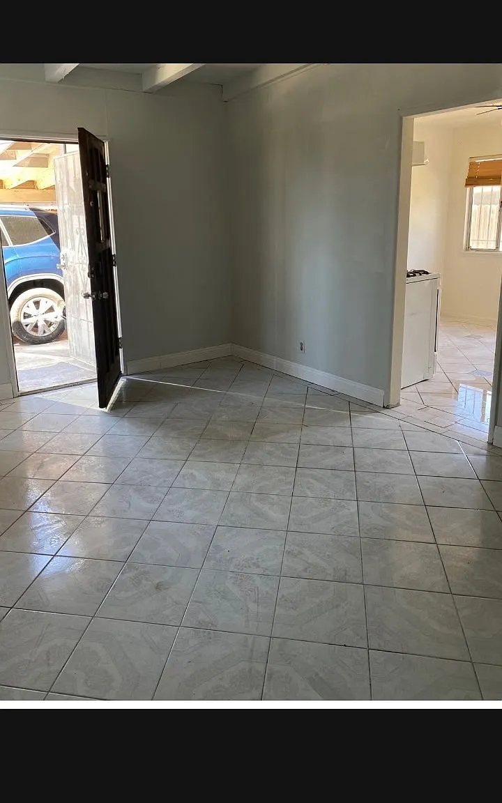 2 bed, 800 sqft, $1,700 — Photo 4