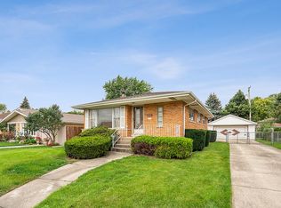 4520 W 102nd St, Oak Lawn, IL 60453