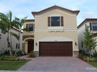10047 NW 88th Ter, Doral, FL 33178