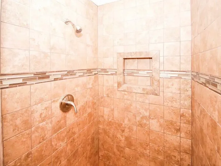 1339 Holcomb Ave — Photo 10
