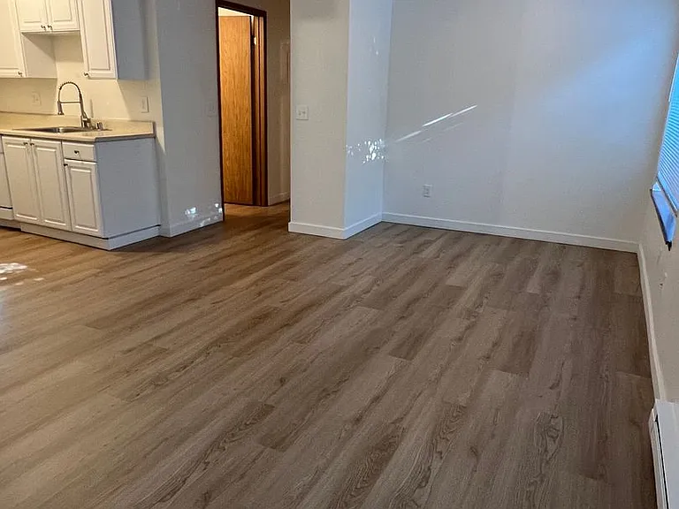 Jefferson Court — Photo 3