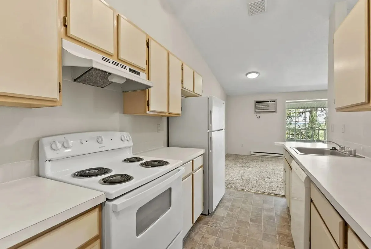Stonecrest Apartments — Photo 1