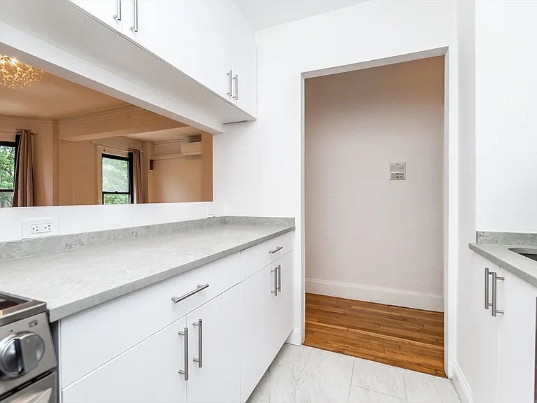 209 W Newton St #3 — Photo 13