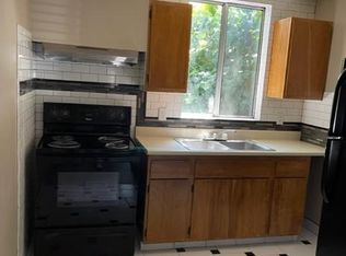 737 Leland Ct APT B, Redding, CA 96001