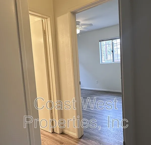 3837 1/2 Kendall St — Photo 18