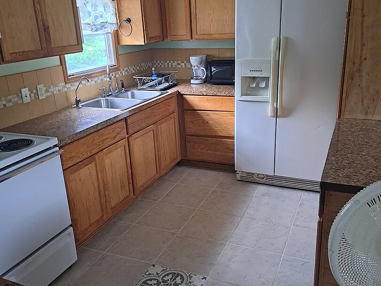 Sterling Dr — Photo 14