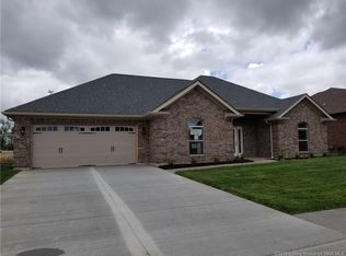 5621 Raintree Rdg, Jeffersonville, IN 47130