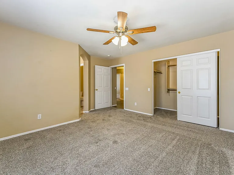 1370 W Gary Dr — Photo 10