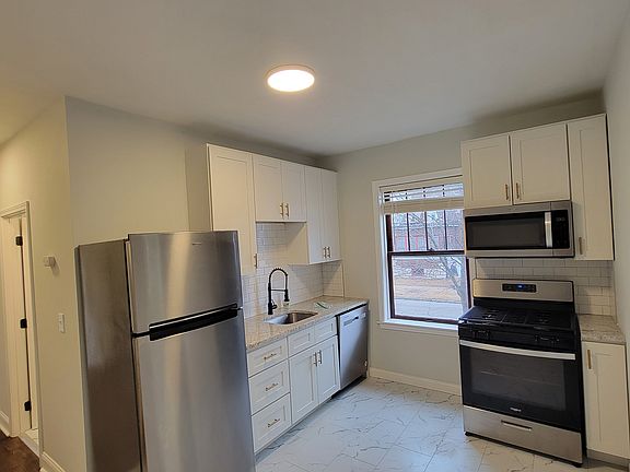 3rd image of 5539 Holly Hills Ave #5539
