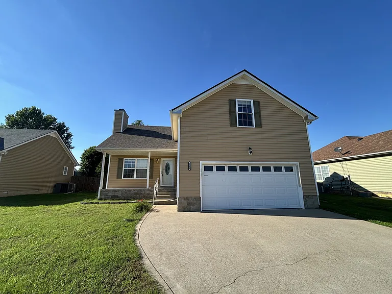 1340 Loren Cir — Photo 2