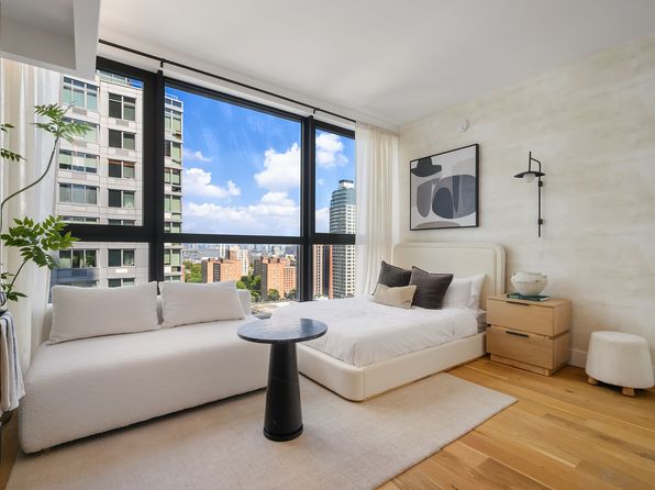 20 Rockwell Pl #1125