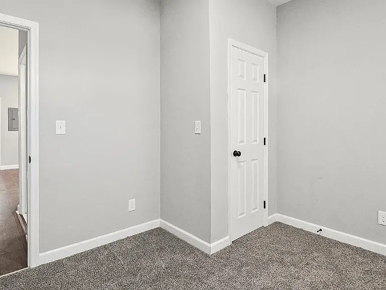2301 Whittier Ave #1 — Photo 22