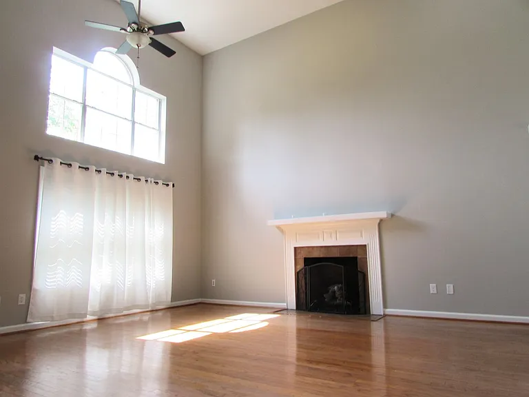 106 Yorkshire Dr — Photo 5