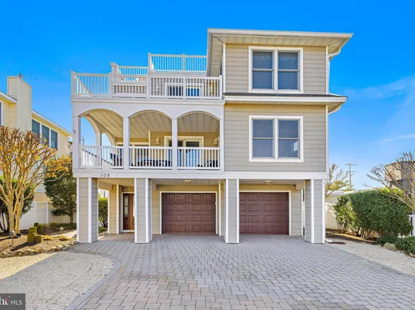 108 W 10th St, Ship Bottom, NJ 08008