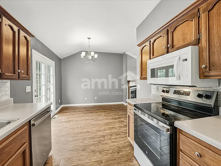 104 Cascade Ln — Photo 4