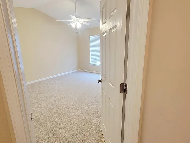 8327 Glenwood Springs Ct — Photo 20