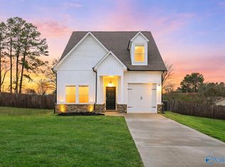 1213 Inglewood Cir, Athens, AL 35611