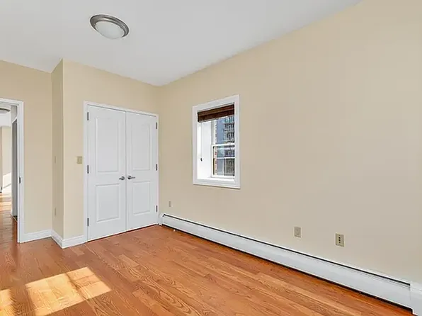 12-03 Jackson Avenue image 6 of 12