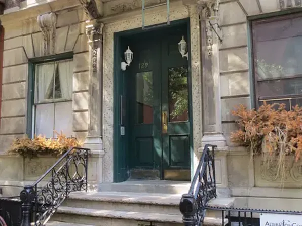 129 Perry St APT 1D, New York, NY 10014