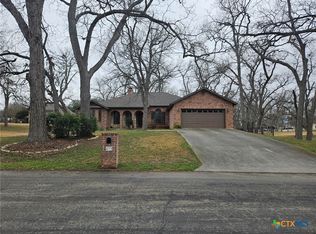 433 Las Brisas Blvd, Seguin, TX 78155