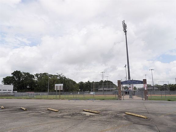 3rd image of 1808 Martin Luther King Blvd