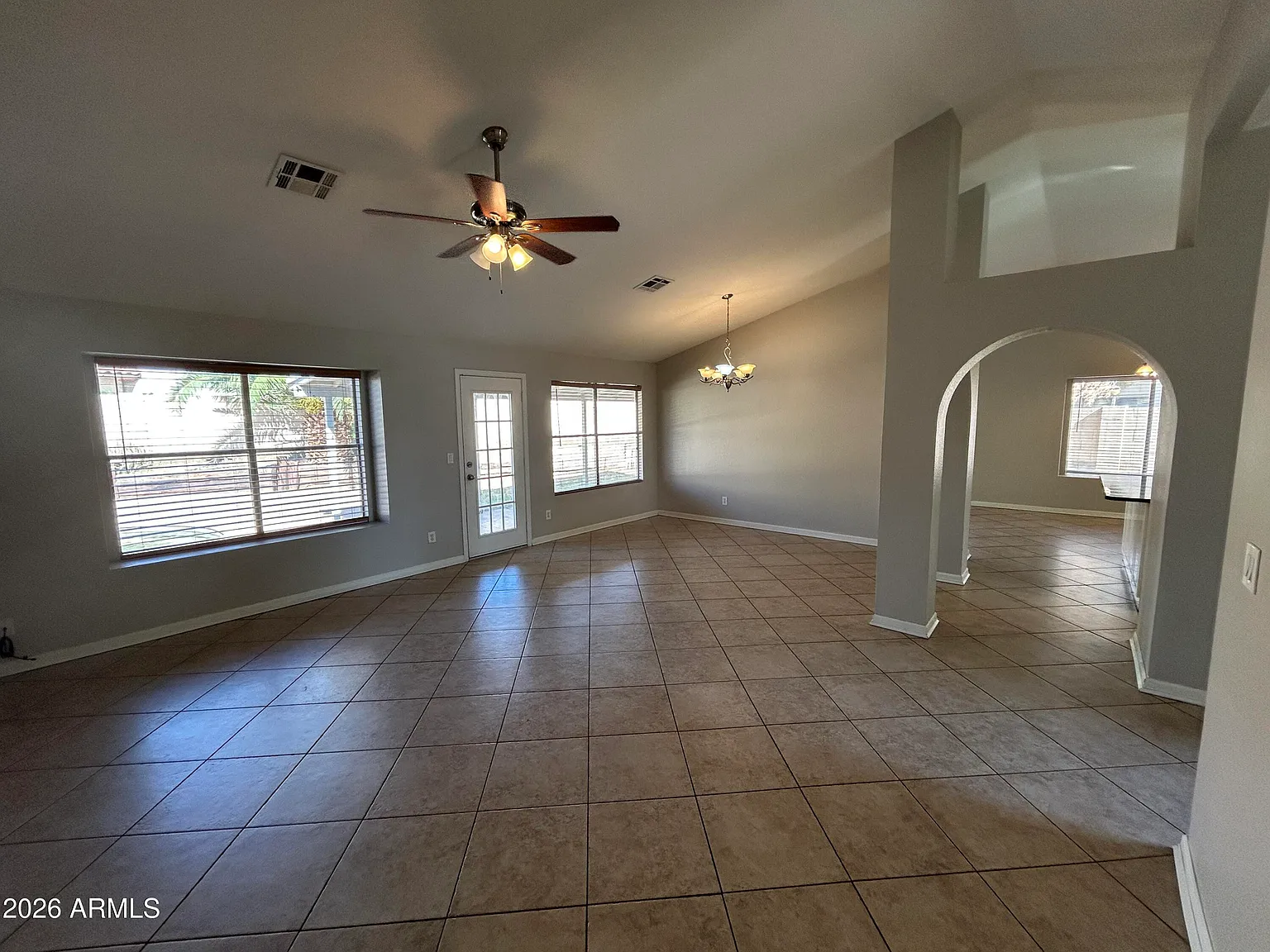 3 bed, 2.0 bath, 1700 sqft, $2,500 — Photo 3