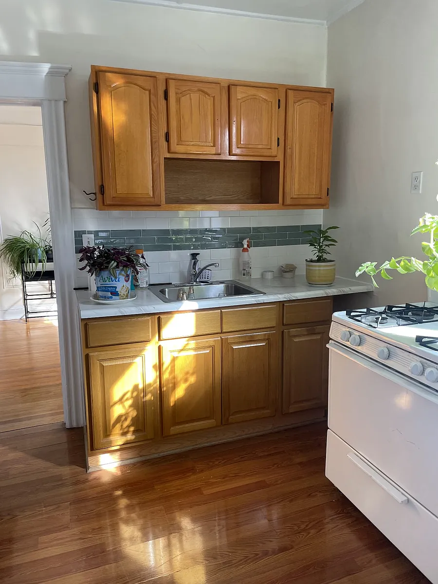 Building Photo - 121 Saratoga Ave #3W