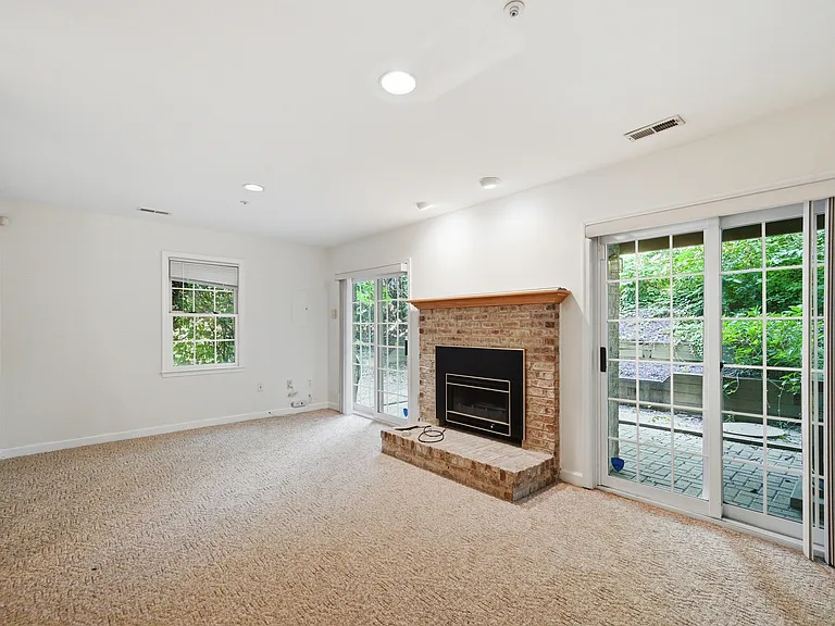 6030 Kelsey Ct — Photo 21