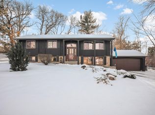 3 Oakview Ct, White Bear Lake, MN 55110