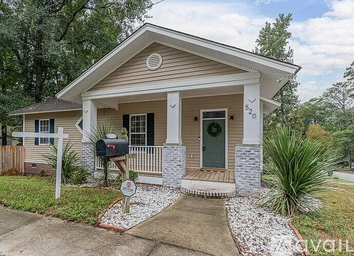 520 Summerlea Dr — Photo 2