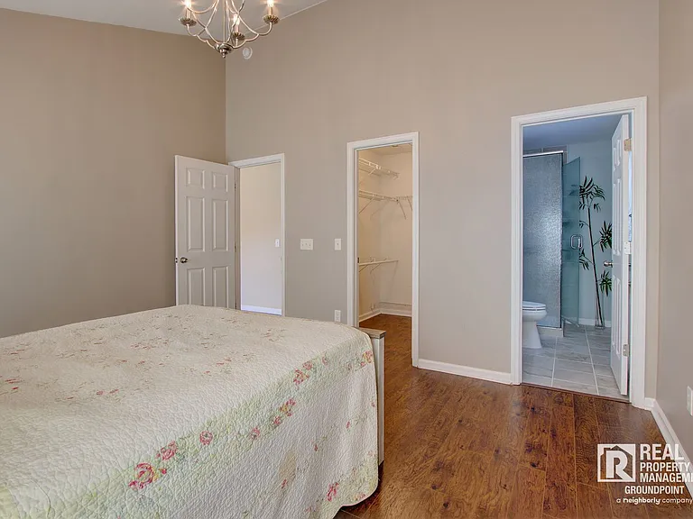 97 Avonshire Dr — Photo 12