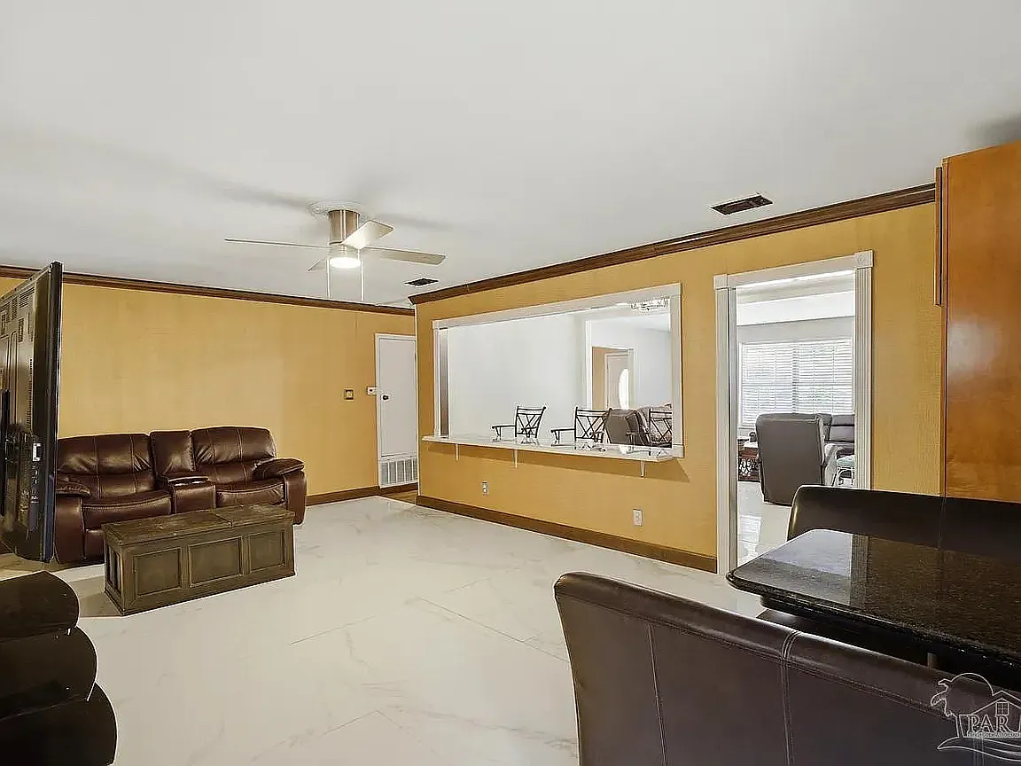 3 bed, 2.5 bath, 1941 sqft, $2,750 — Photo 4