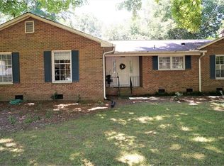 1350 Abingdon Way, Winston Salem, NC 27106