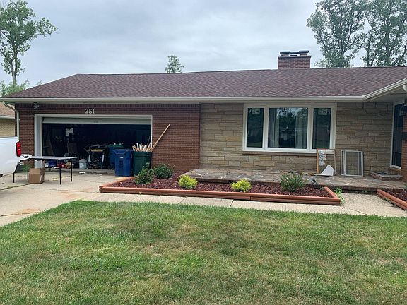 4th image of 251 Bellingham Dr