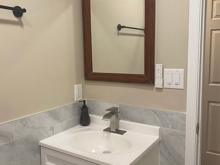 5207 Annapolis Rd — Photo 7