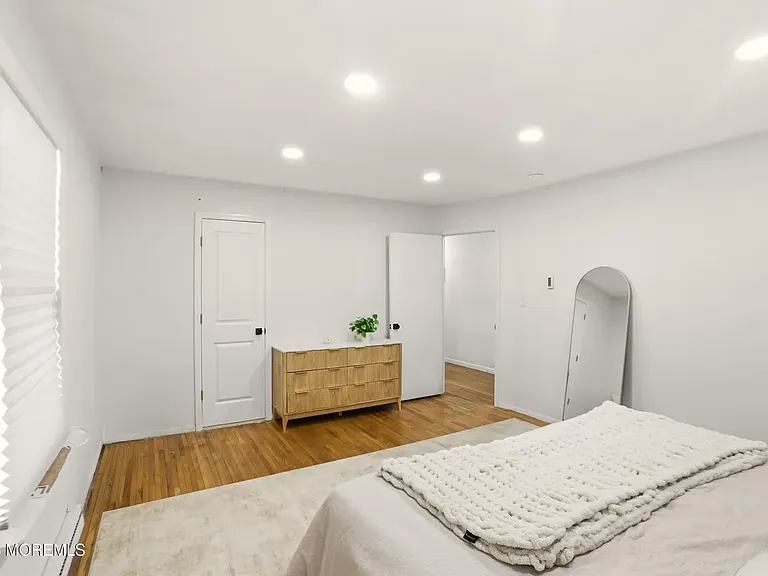 1033 Birmingham Ave — Photo 8