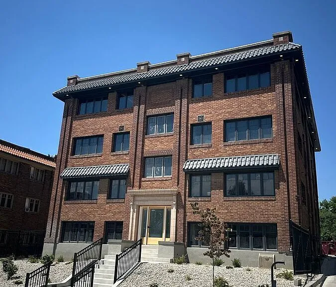 155 E 2nd Ave #3 — Photo 1