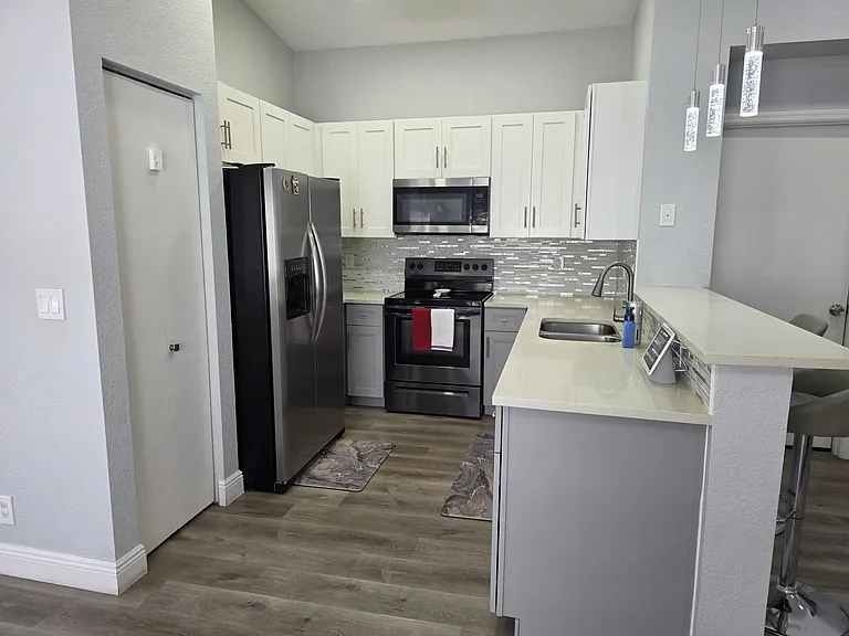 1217 SW 46th Way — Photo 10