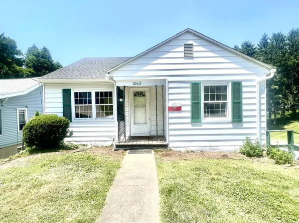 1063 Charles Ave, Morgantown, WV 26505