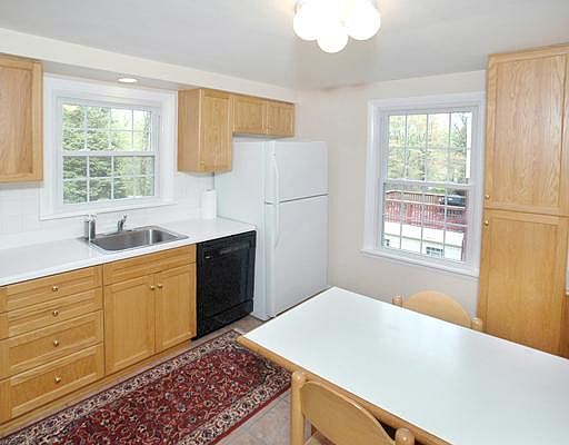3rd image of 212 Falconhurst Dr
