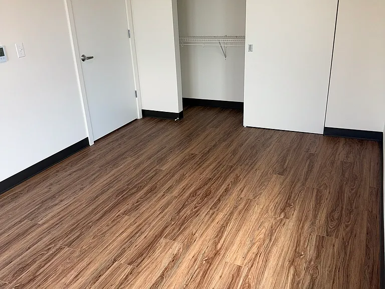Nichols Court Apartments — Photo 25