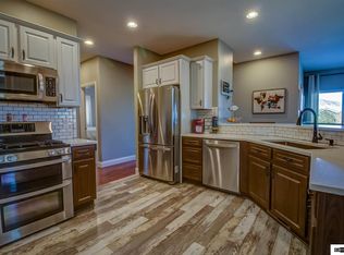 7675 Crest Bluff Dr, Reno, NV 89506